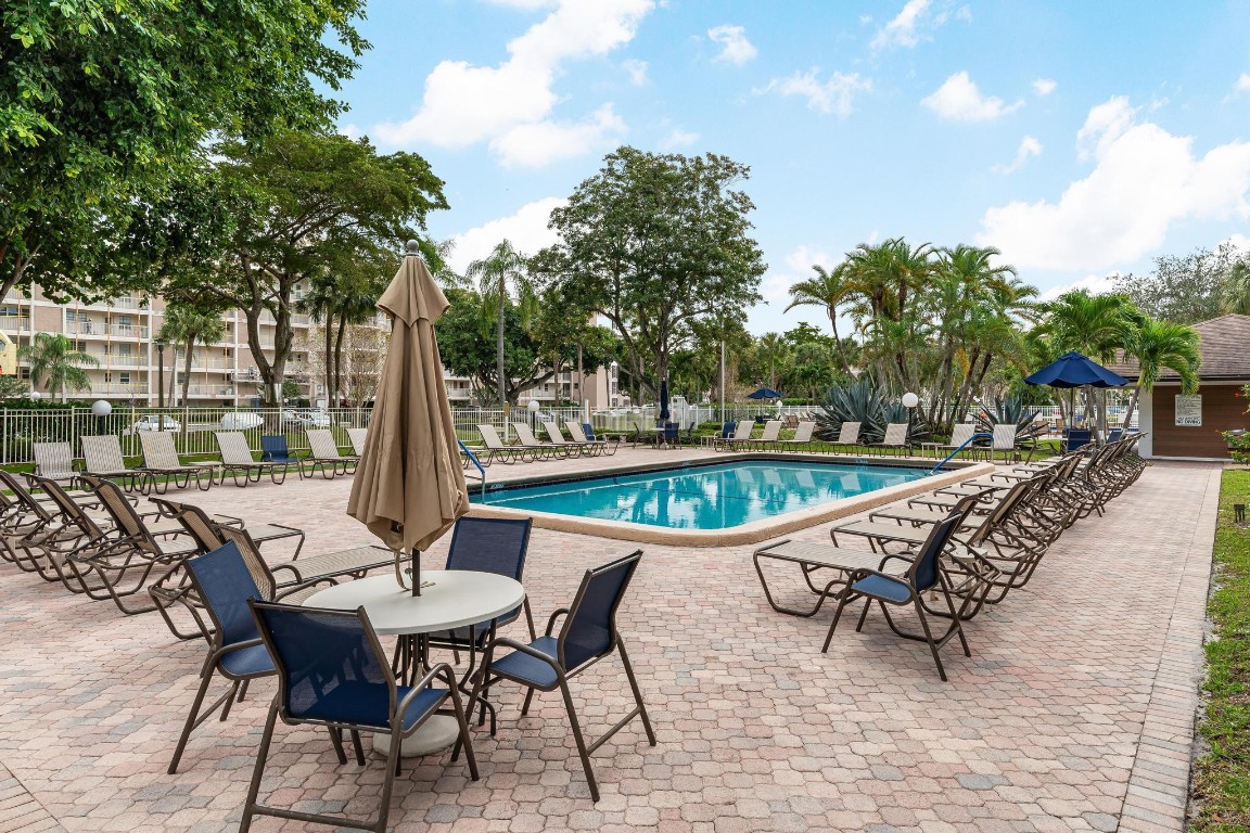 PALM AIRE - Residential