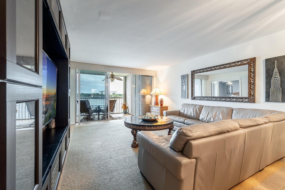 PALM AIRE - Residential