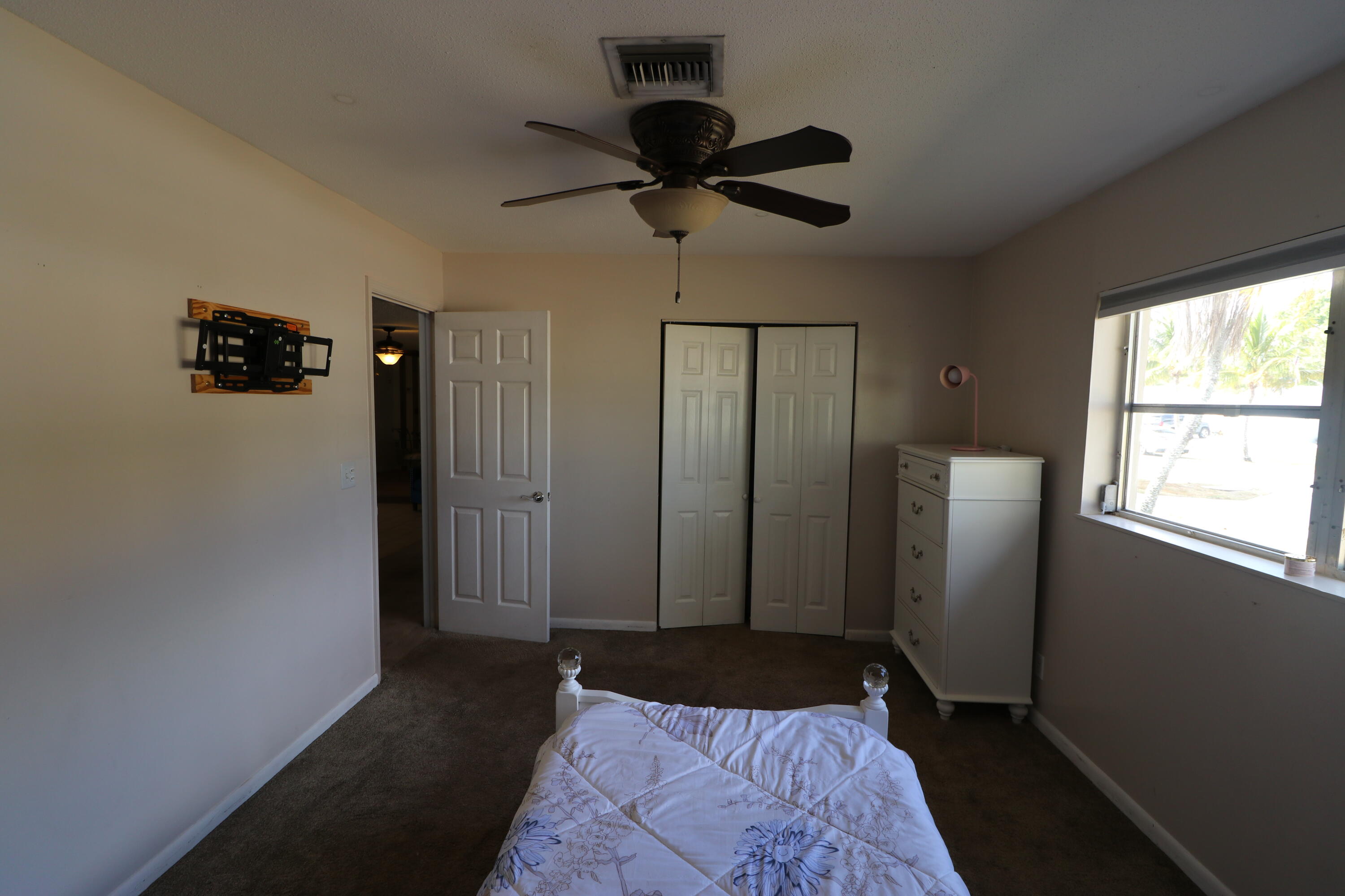 PALM BEACH NATL GOLF AND COUNTRY CLUB ESTATES 1 - Residential