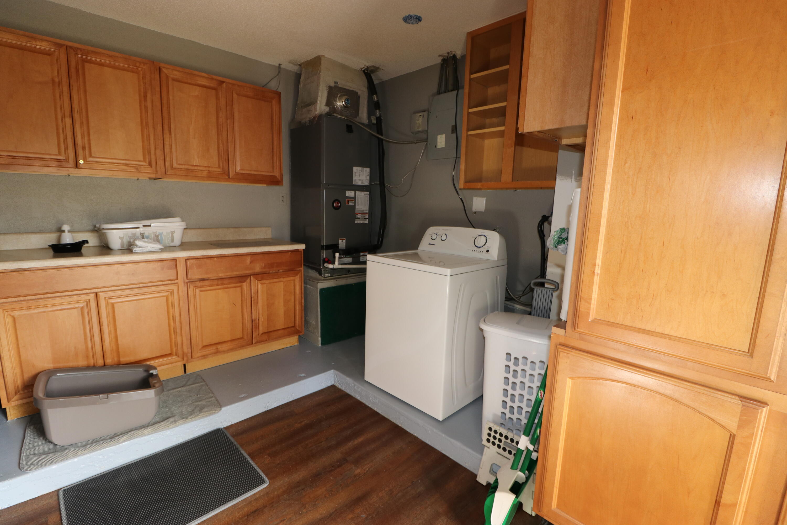 PALM BEACH NATL GOLF AND COUNTRY CLUB ESTATES 1 - Residential