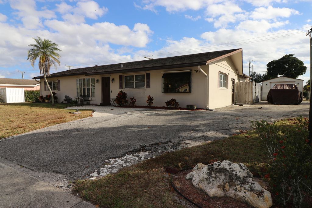 Photo of 7620 Saint Andrews Road, Lake Worth, FL 33467 (MLS # R11161948)