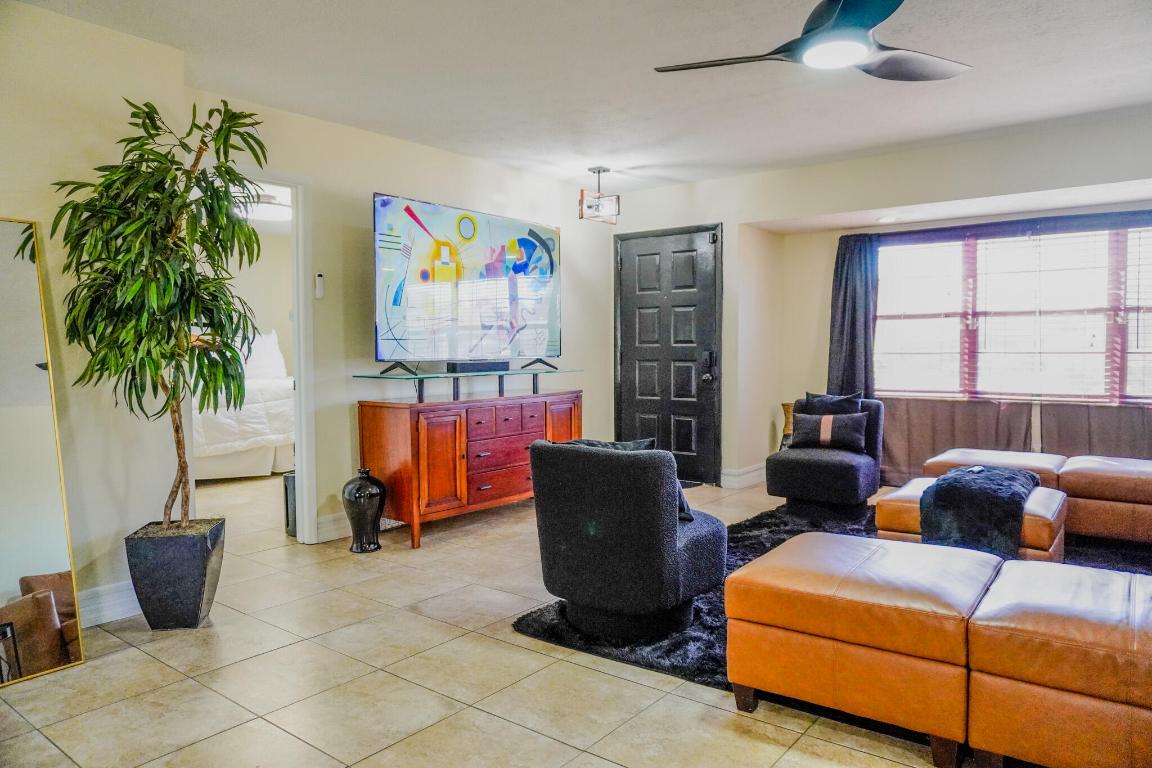 603 SW Todd Avenue, Port St Lucie, FL, 34983/$350,000 3 603 SW Todd Avenue