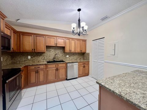 1431 Captains Walk 17 Fort Pierce FL 34950