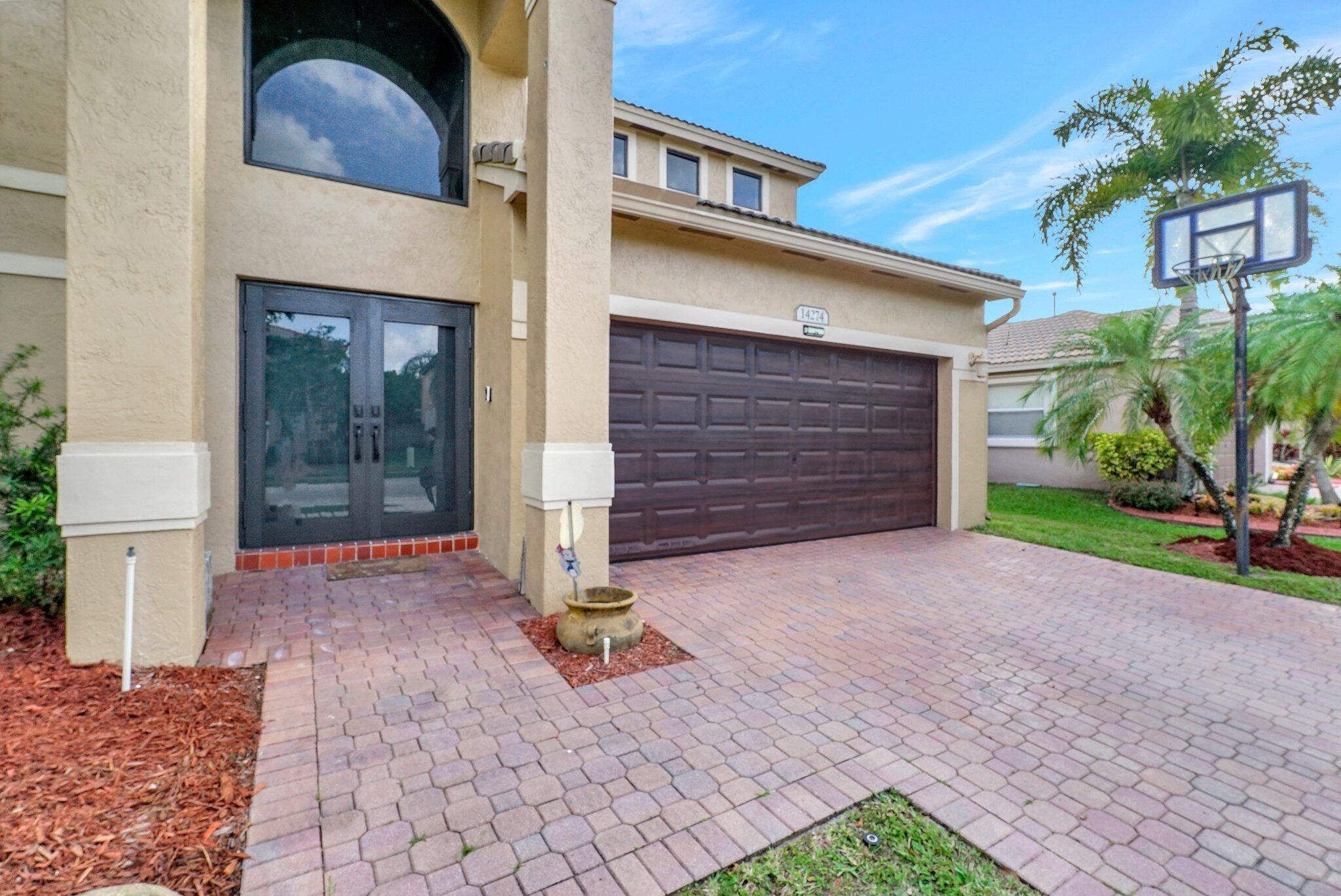 14274 NW 18th Manor