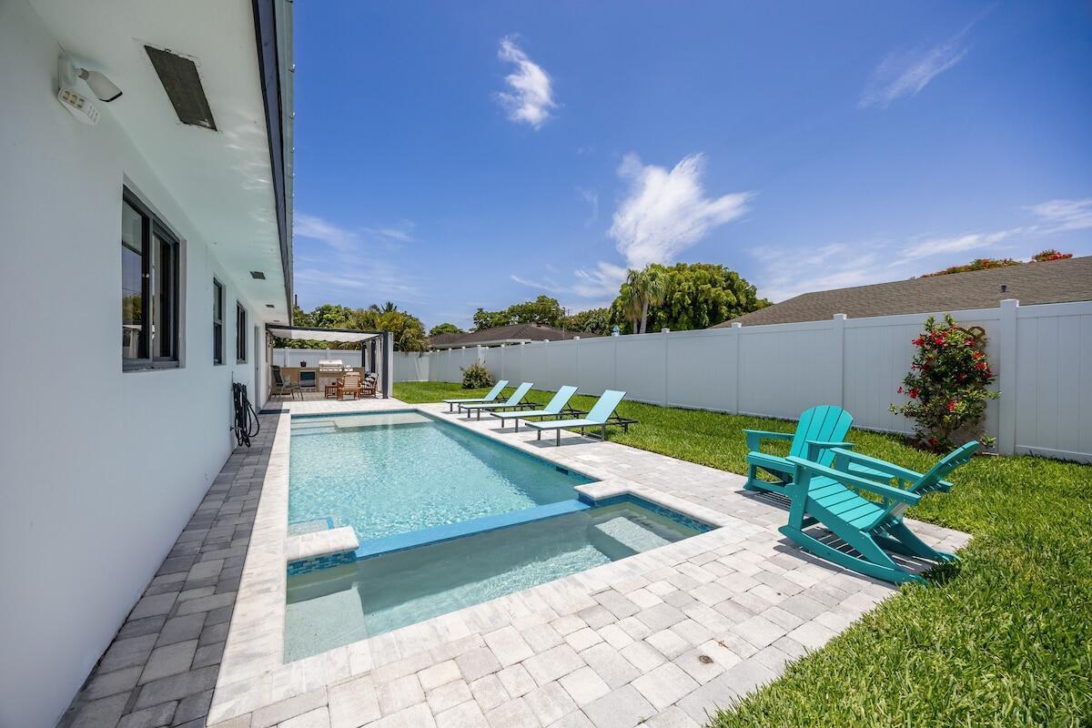 526 Linnet Circle
