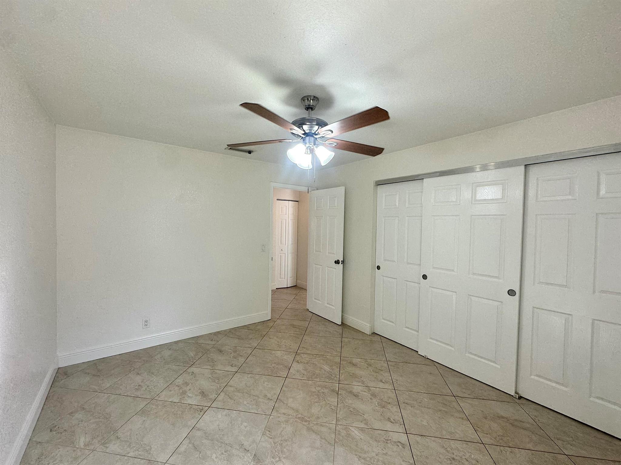 MODEL LAND CO - Residential Lease