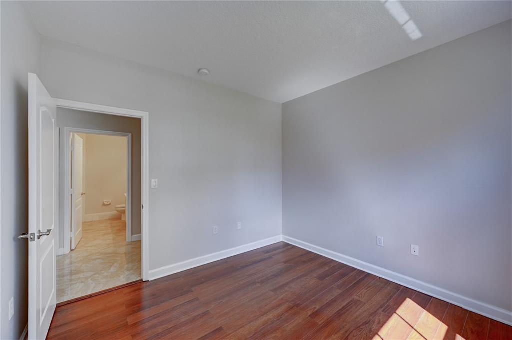 Nautica 164-36 B - Residential