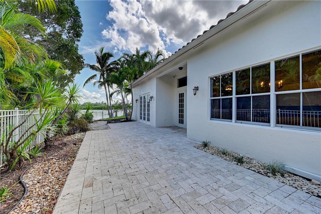 Nautica 164-36 B - Residential