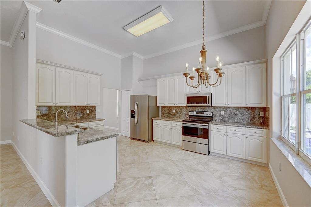 Nautica 164-36 B - Residential