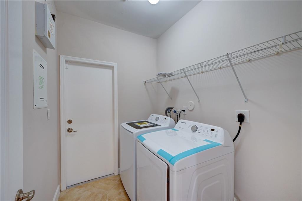 Nautica 164-36 B - Residential