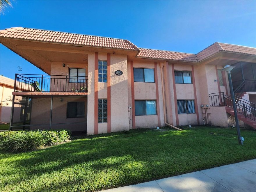 WESTON RENTAL............ 2 BEDROOMS.....2 BATHS.....WITH OFFICE....DEN...ON 2ND FLOOR.....CORNER UNIT....WITH WATER VIEW......WALK UP.........ALL APPLIANCES  NEW REFRIGERATOR AND OVEN PLUS WASHER  AND DRYER IN UNIT......SCREENED PATIO WITH STORAGE ROOM.....COMMUNITY POOL.....LOCATED JUST MINUTES FROM MAJOR ROADS....SCHOOLS.....PARKS.....SHOPPING....MALLS......RESTAURANTS...ENTERTAINMENT VENUES......CASINOS .....AND THE BEACHES..............SHOWN BY APPOINTMENT......REQUEST AT LEAST 24 HOURS NOTICE...........1ST ...LAST ....SECURITY...SMALL PET OK WITH NON REF DEPOSIT--------------------------.NO SMOKERS......NO PRIOR EVICTIONS......650 MIN CREDIT SCORE---INCOME MUST BE 2.5-TO 3X RENT..............CURRENT TENANT IS MONTH TO MONTH