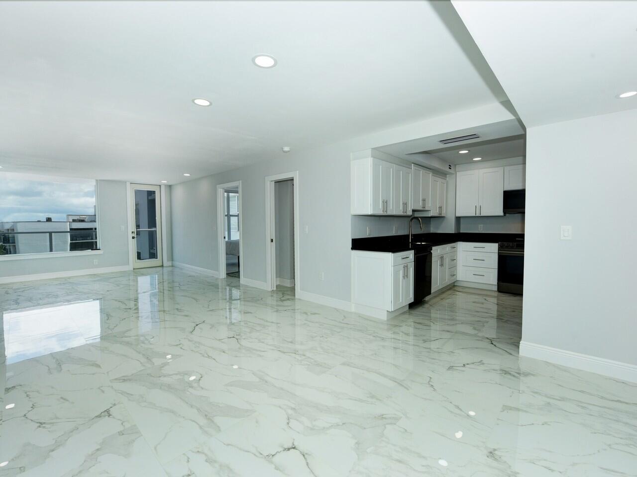 PATRICIAN OF PALM BEACH CONDO - Residential