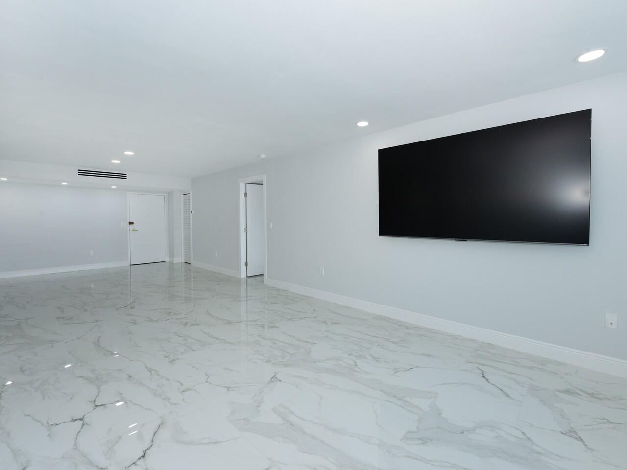 PATRICIAN OF PALM BEACH CONDO - Residential