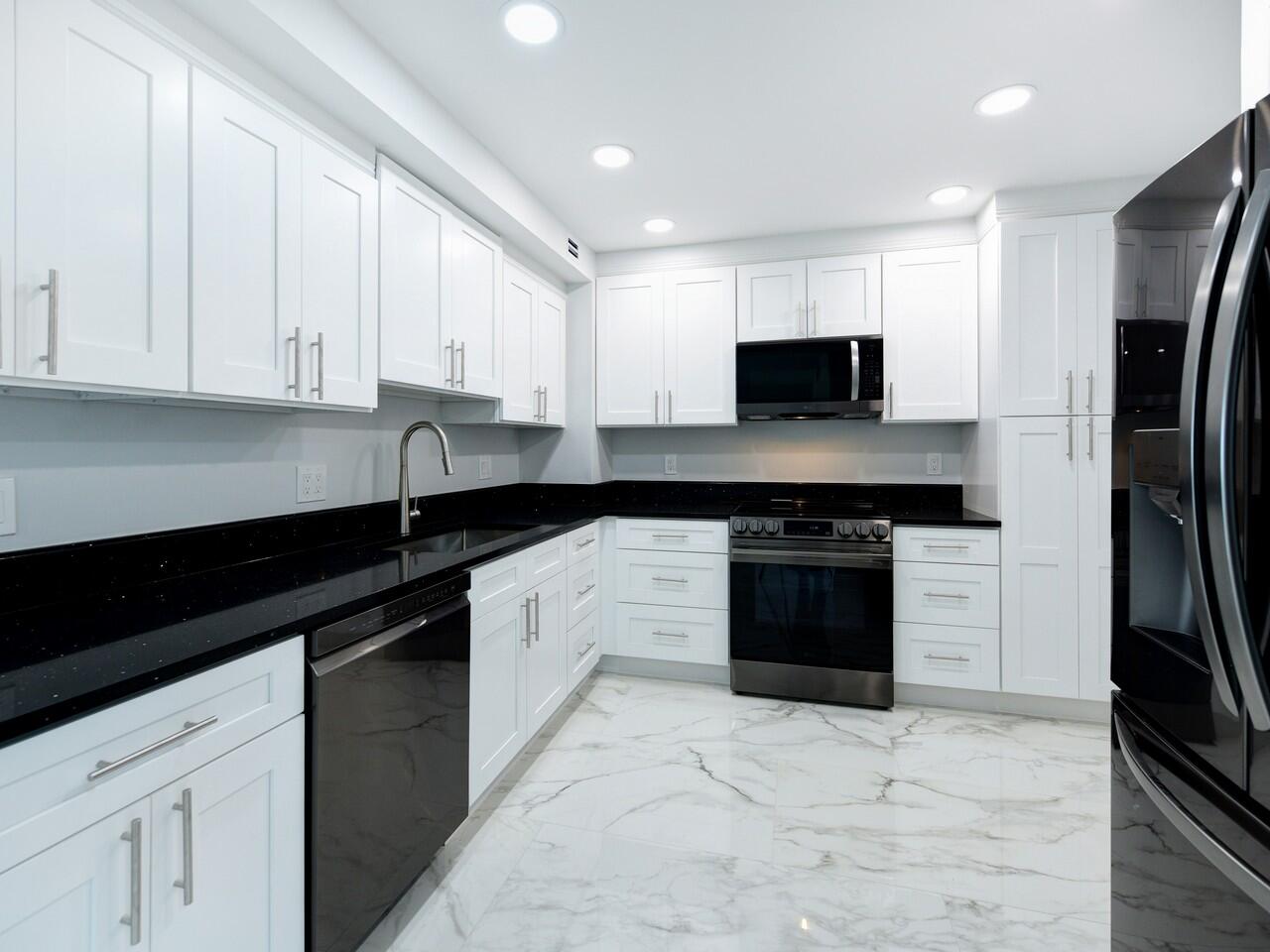 PATRICIAN OF PALM BEACH CONDO - Residential