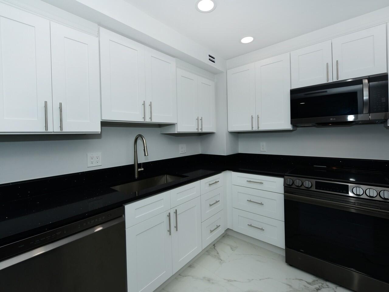 PATRICIAN OF PALM BEACH CONDO - Residential