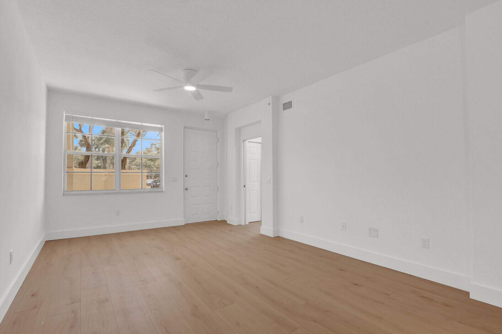 VILLAGE AT ABACOA CONDO - Residential Lease