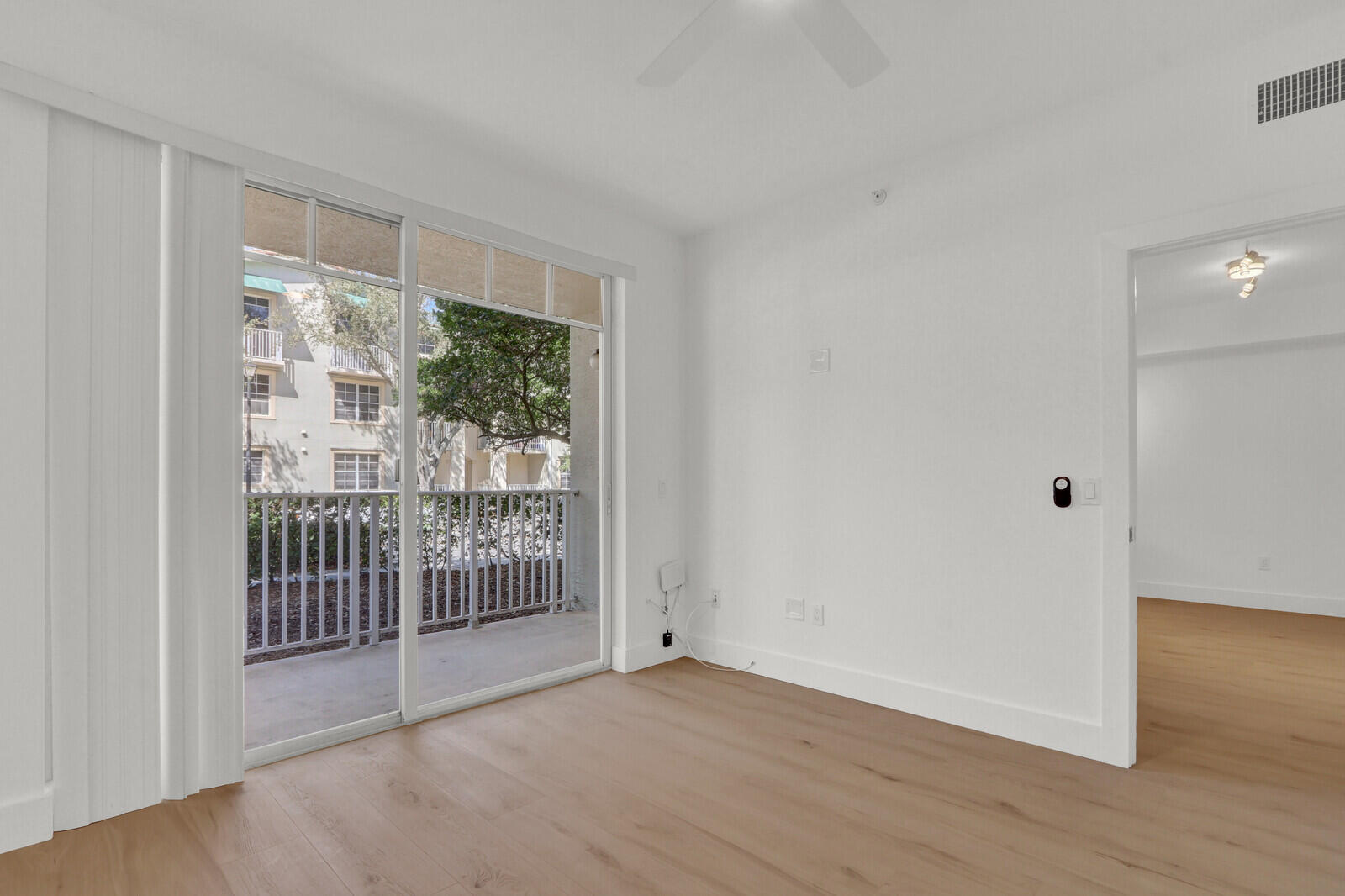 VILLAGE AT ABACOA CONDO - Residential Lease