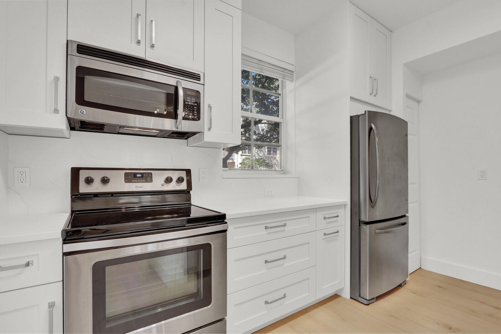 VILLAGE AT ABACOA CONDO - Residential Lease