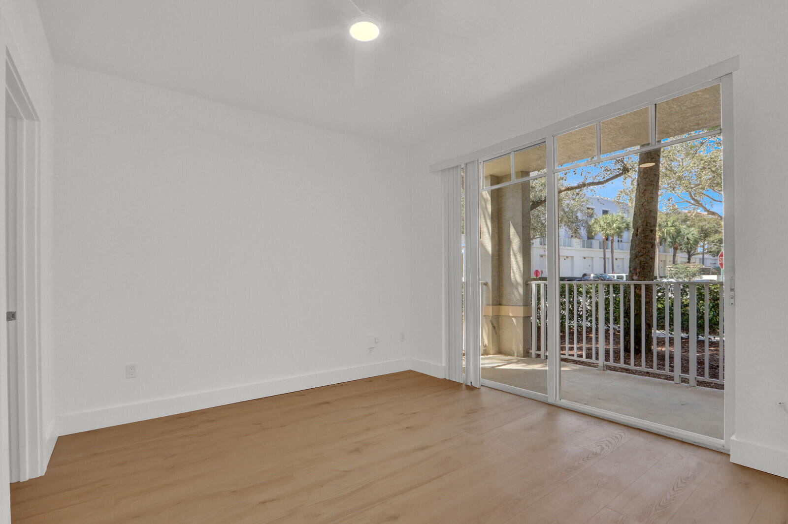 VILLAGE AT ABACOA CONDO - Residential Lease