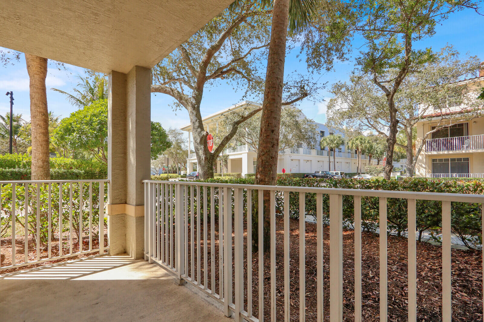 VILLAGE AT ABACOA CONDO - Residential Lease