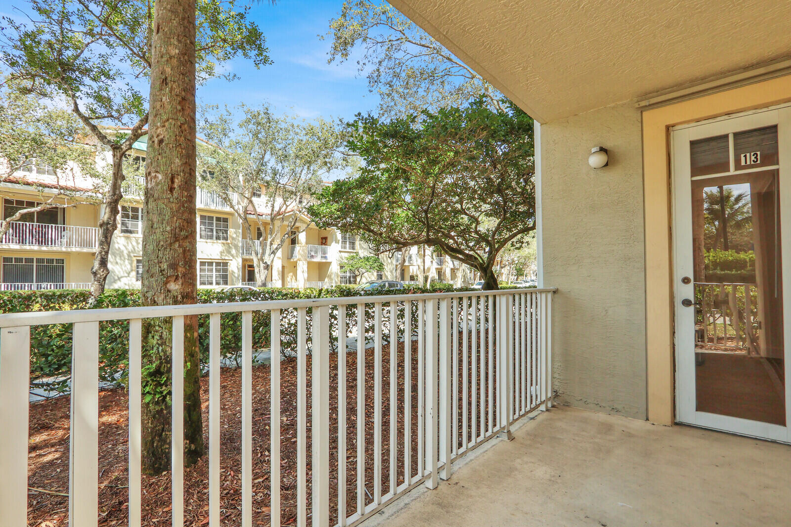 VILLAGE AT ABACOA CONDO - Residential Lease