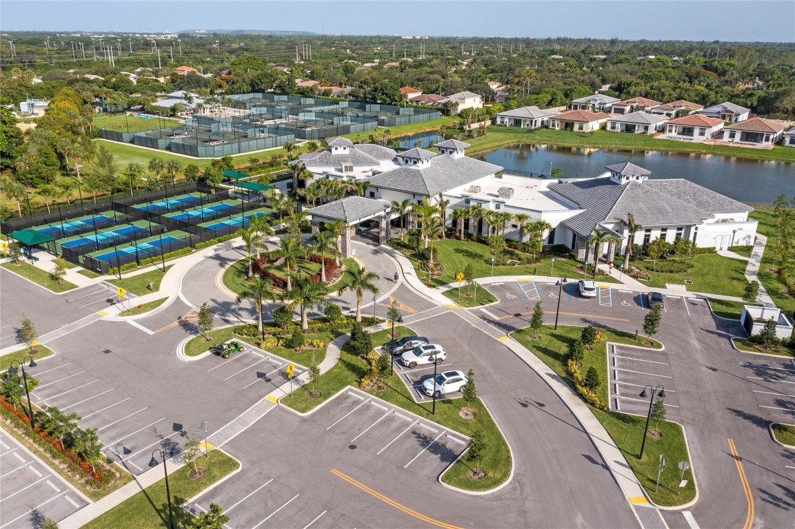 The Falls at Parkland - Residential