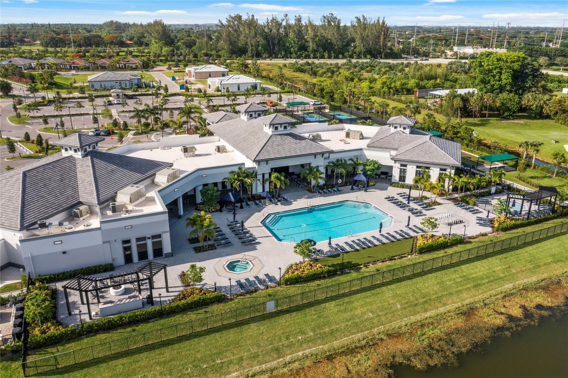 The Falls at Parkland - Residential