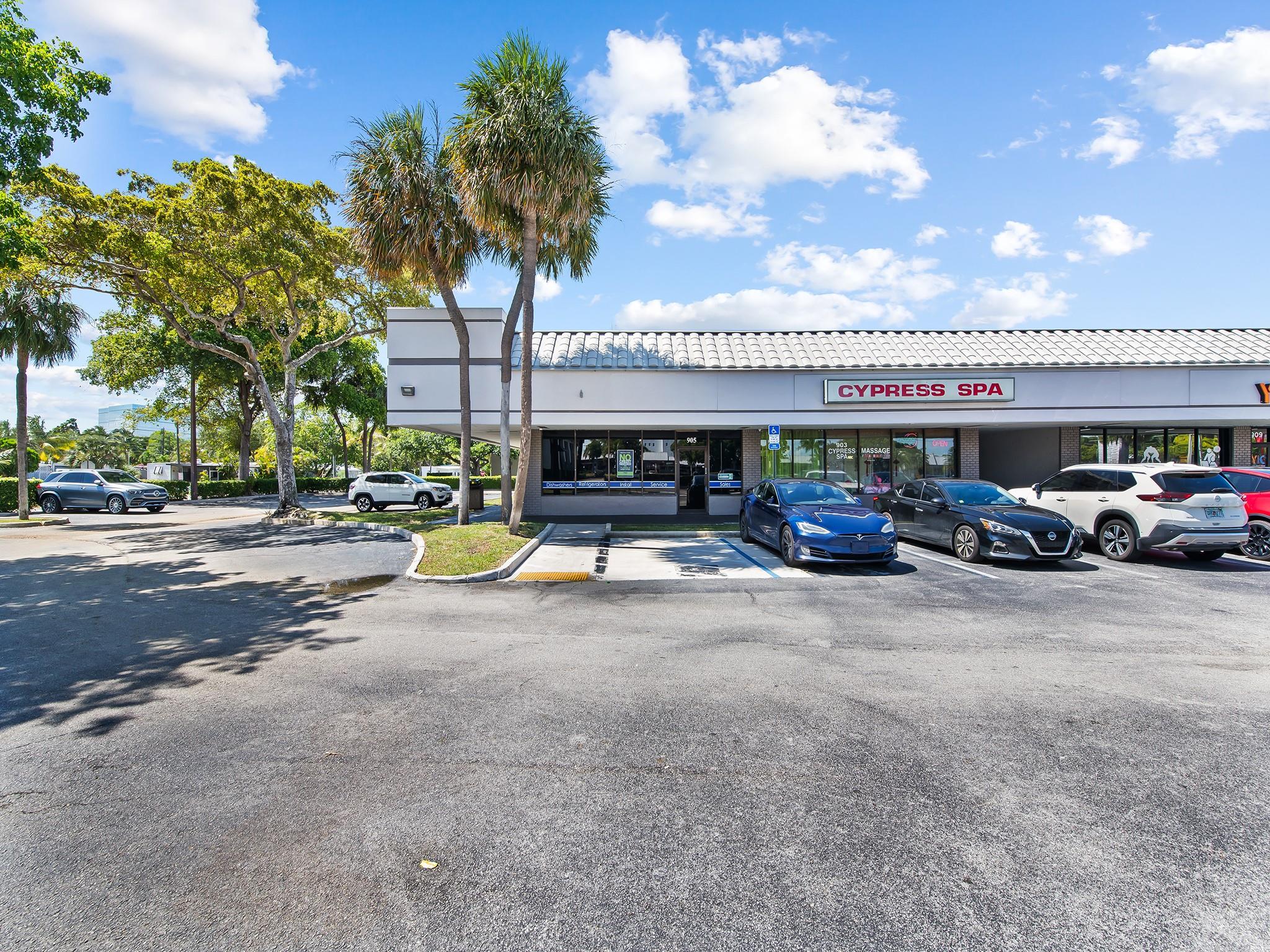 901-905 E Cypress Creek Road