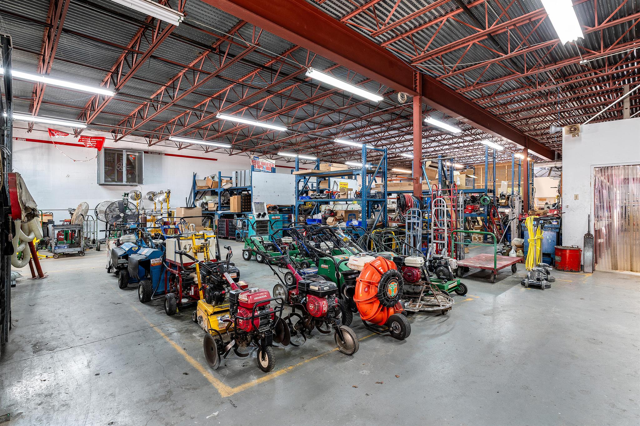 MEERDINKS LITTLE RANCHES - Commercial Sale