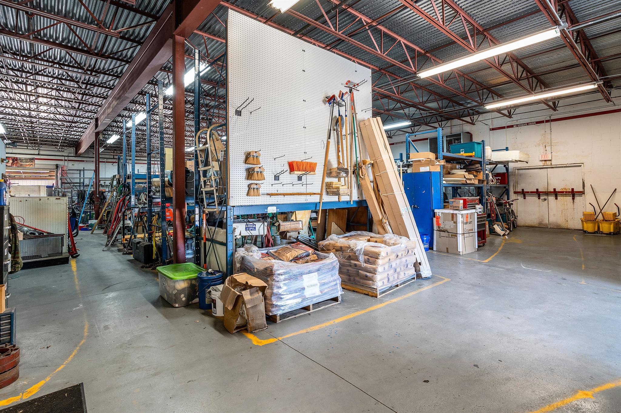 MEERDINKS LITTLE RANCHES - Commercial Sale