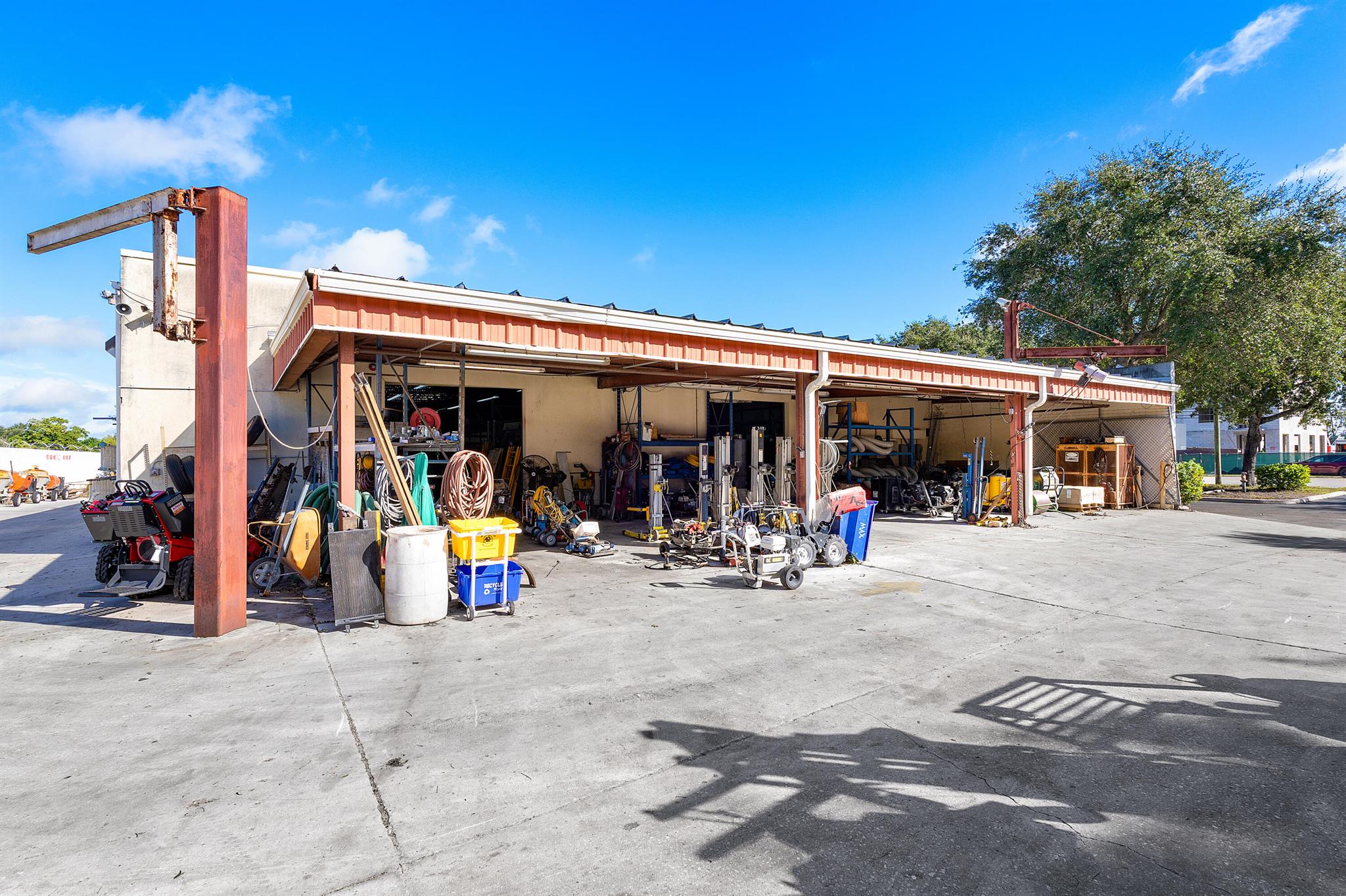 MEERDINKS LITTLE RANCHES - Commercial Sale