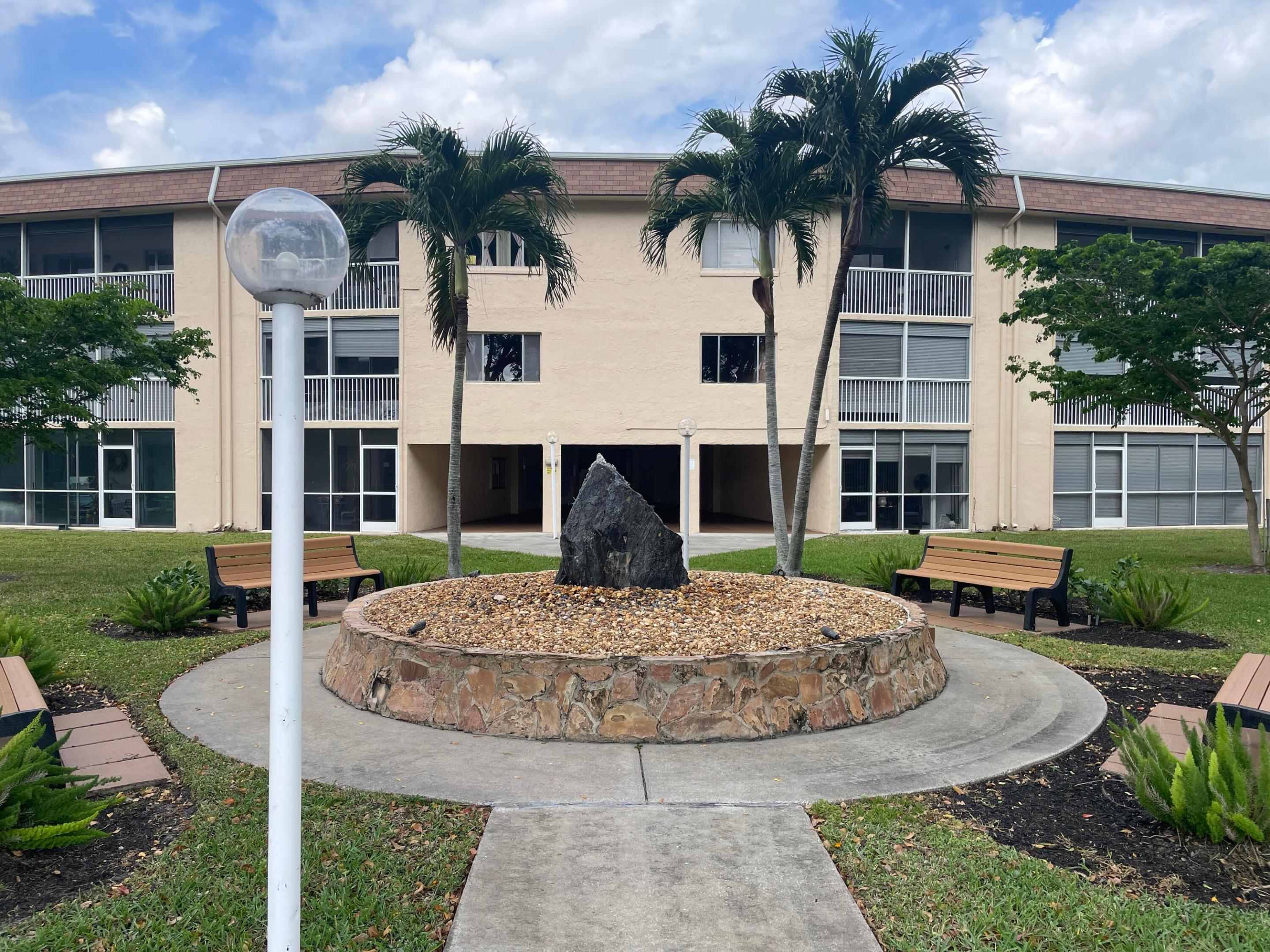 VILLAGE GREEN - Residential