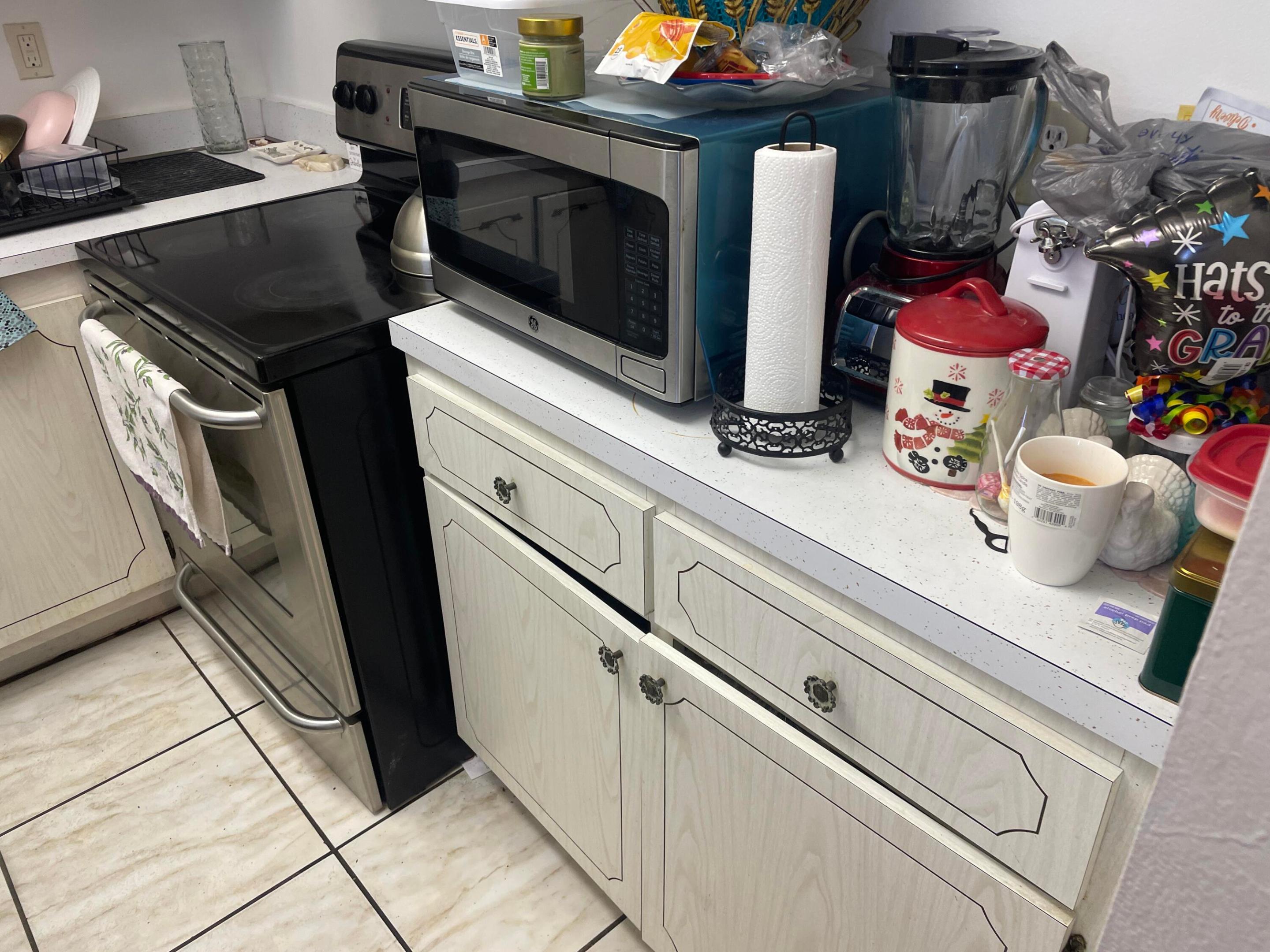 VILLAGE GREEN - Residential