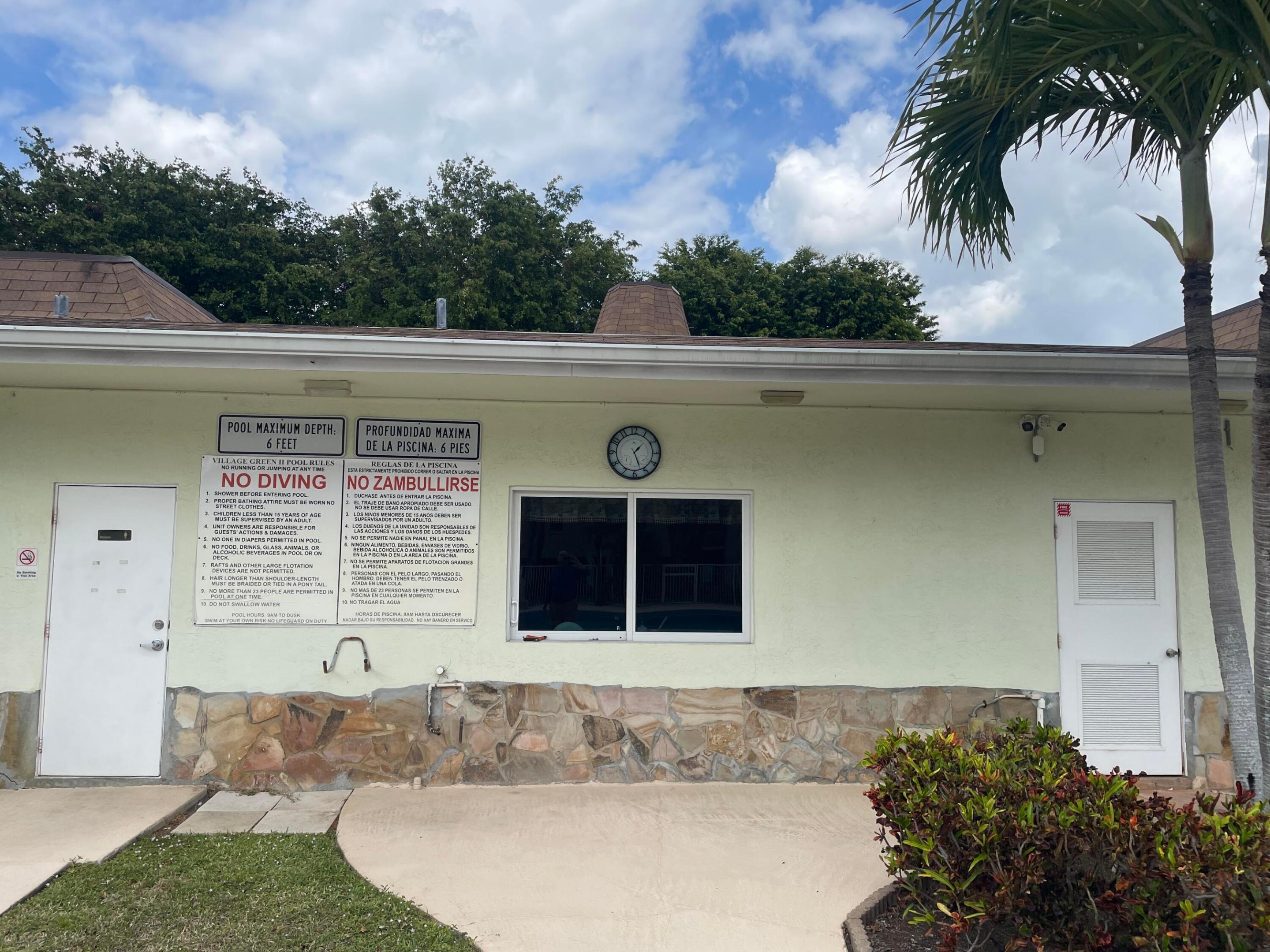 VILLAGE GREEN - Residential