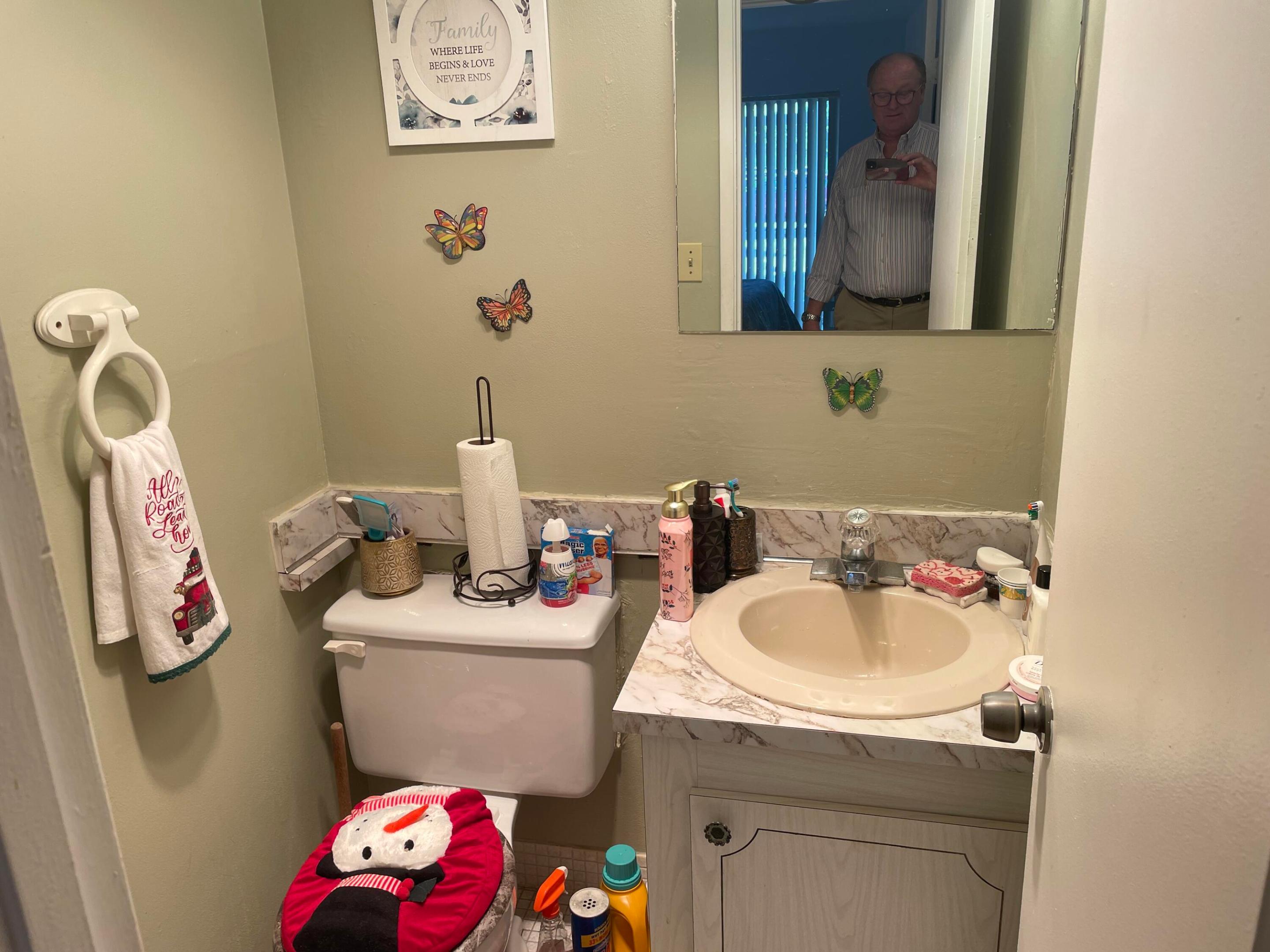 VILLAGE GREEN - Residential