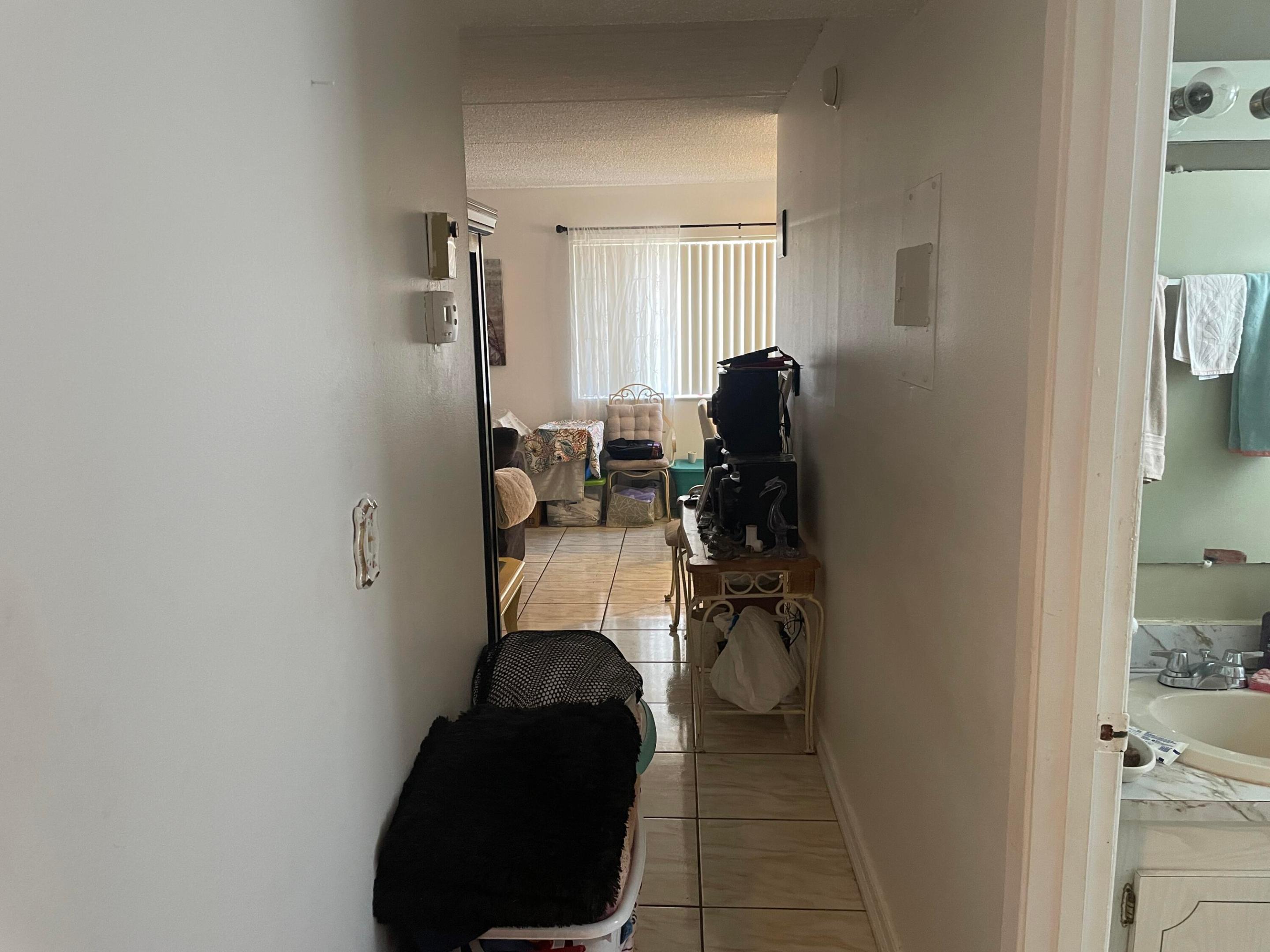 VILLAGE GREEN - Residential