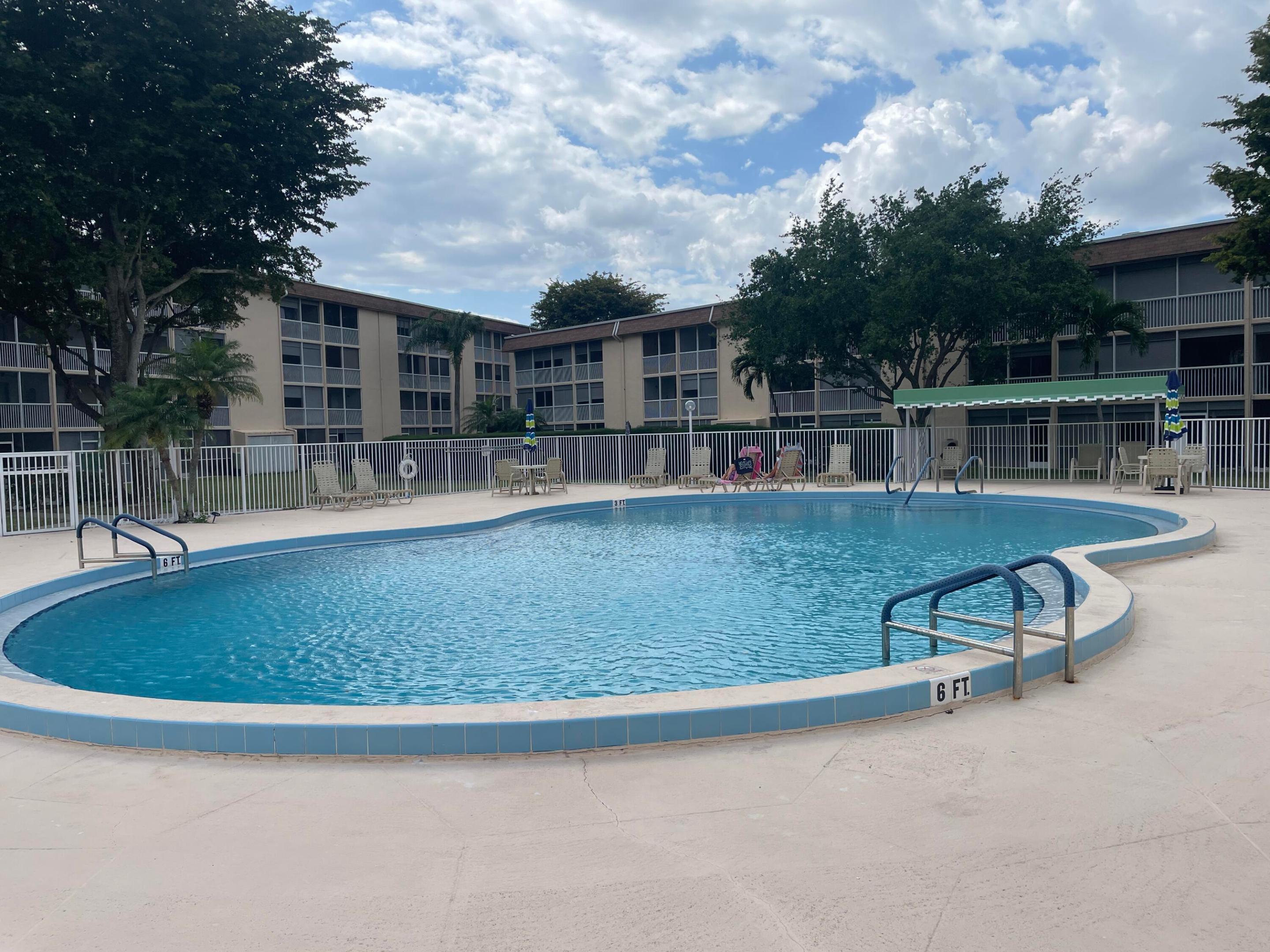 VILLAGE GREEN - Residential