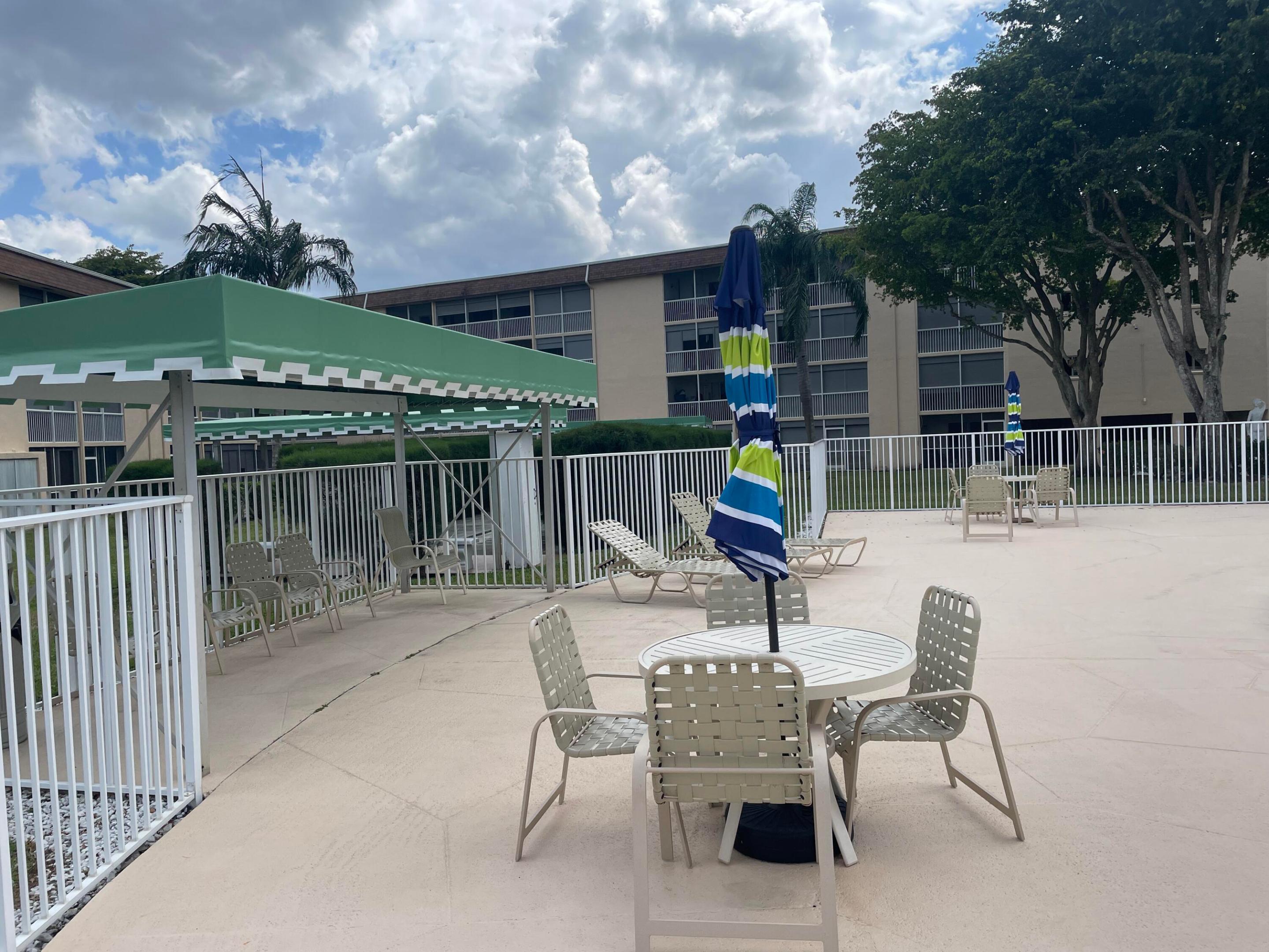 VILLAGE GREEN - Residential