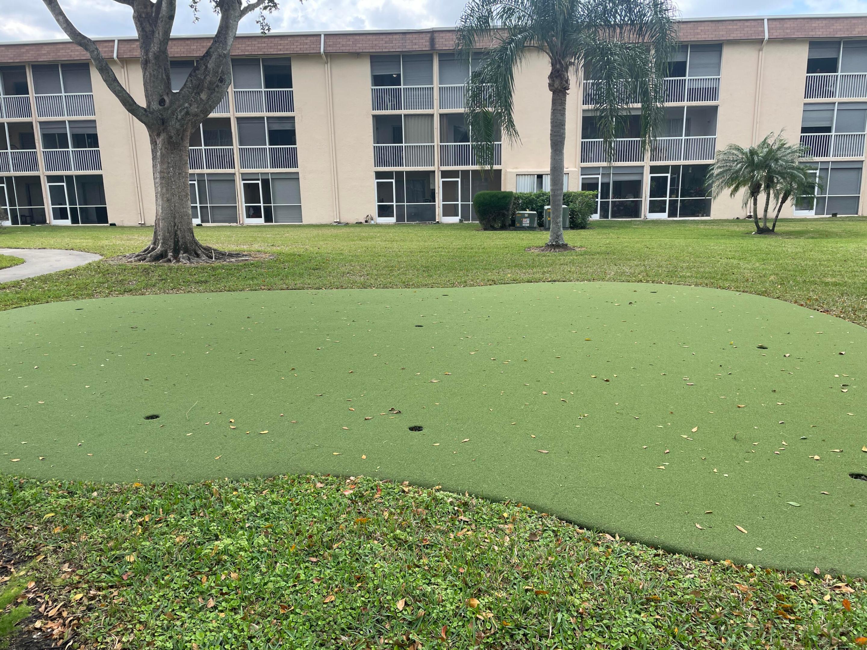 VILLAGE GREEN - Residential