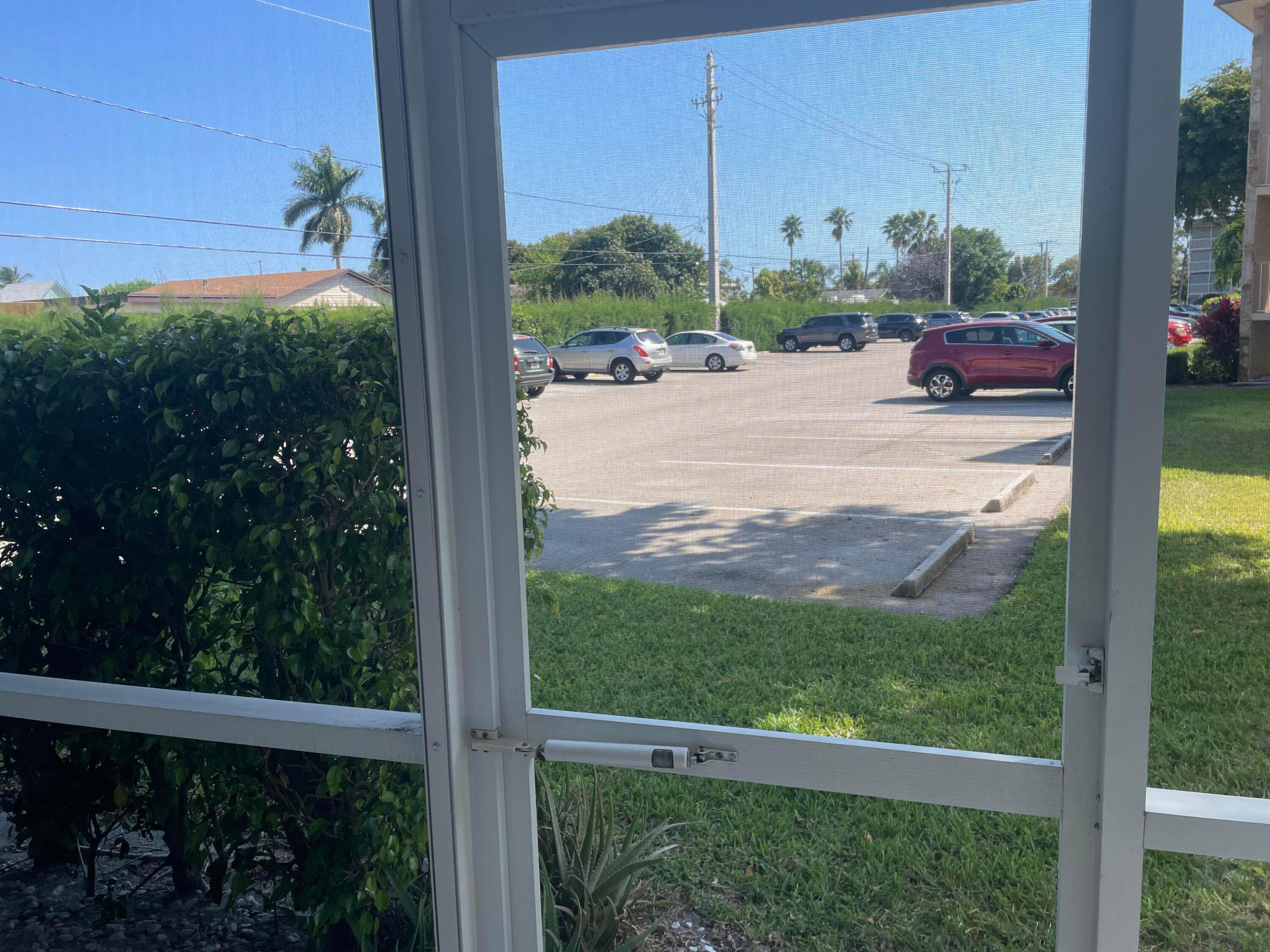 VILLAGE GREEN - Residential