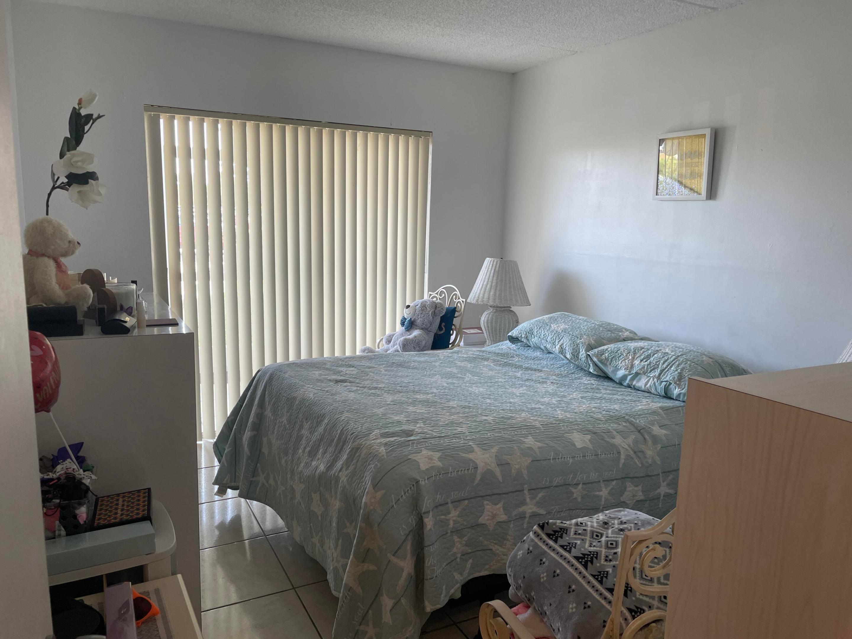 VILLAGE GREEN - Residential