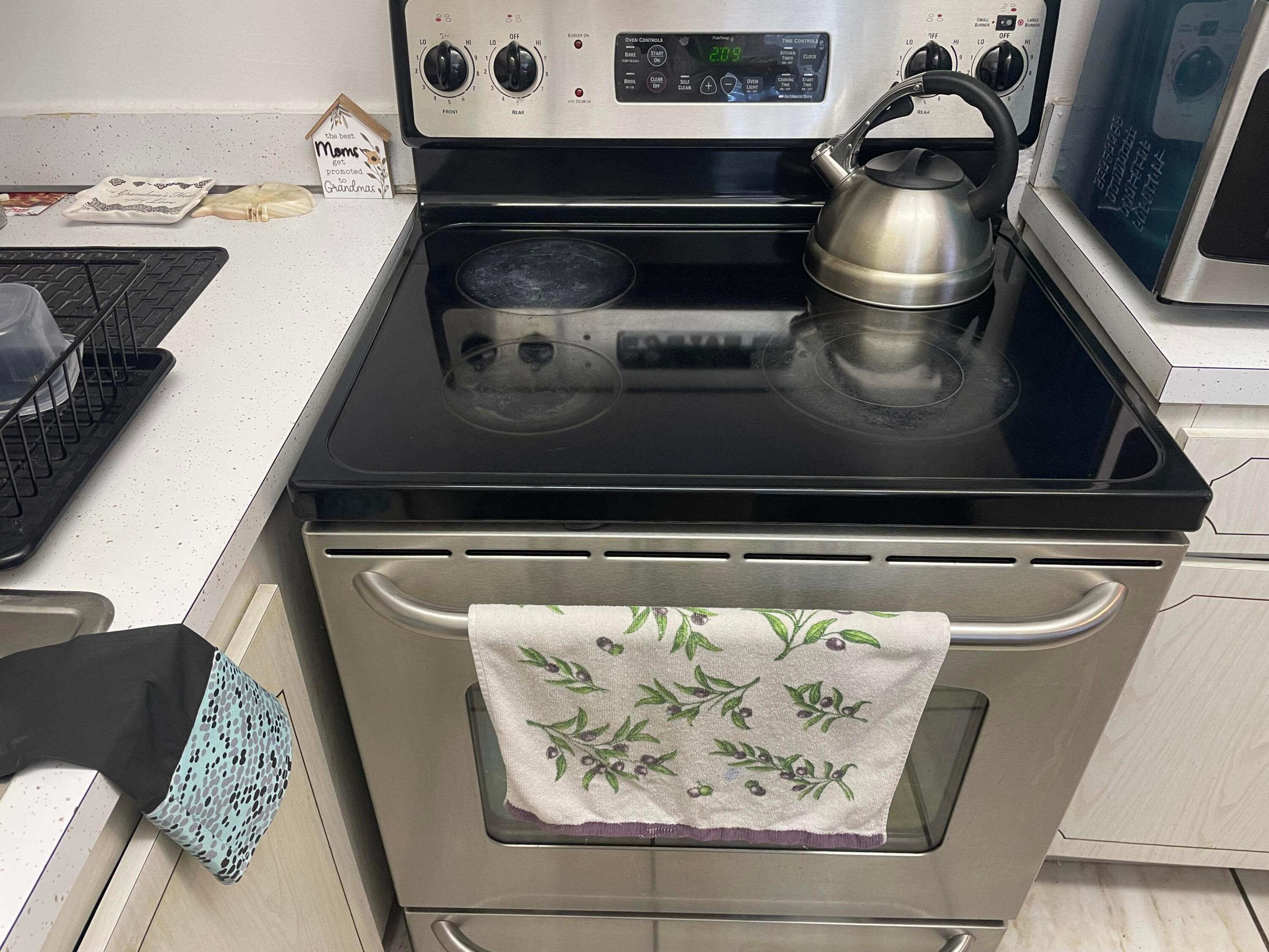 VILLAGE GREEN - Residential