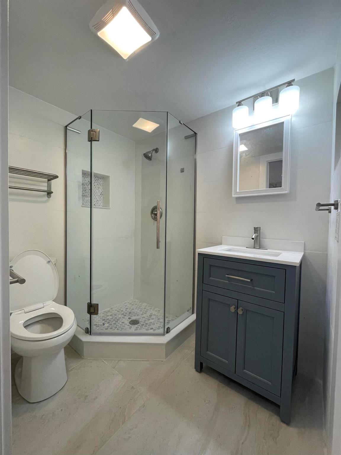 View photos, virtual tours, details... 316 SE 1st Street 4