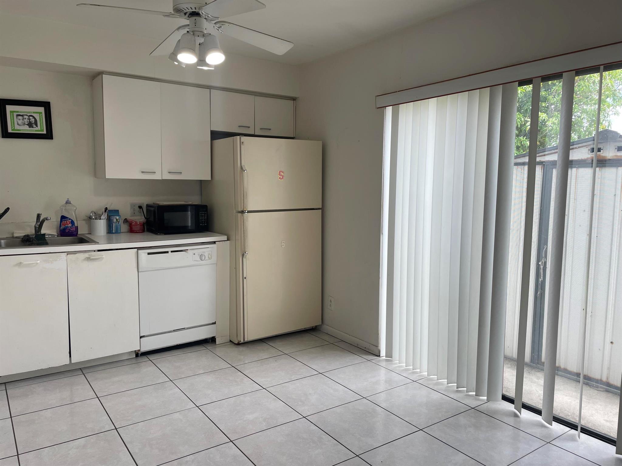 5656 Strawberry Lakes Circle