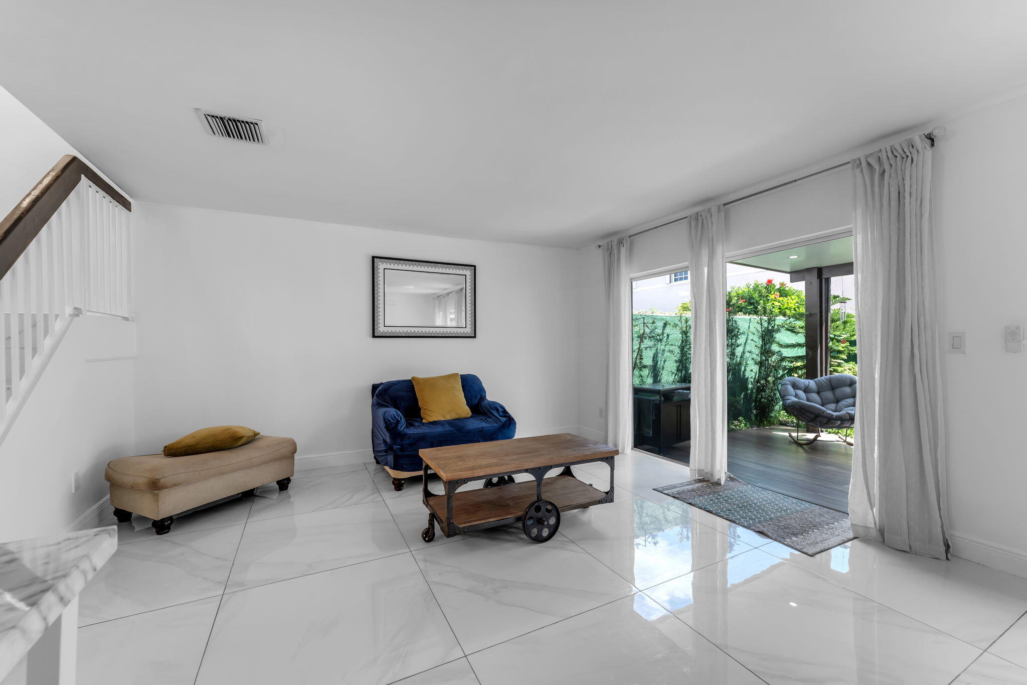 CHARLESTOWNE - Residential