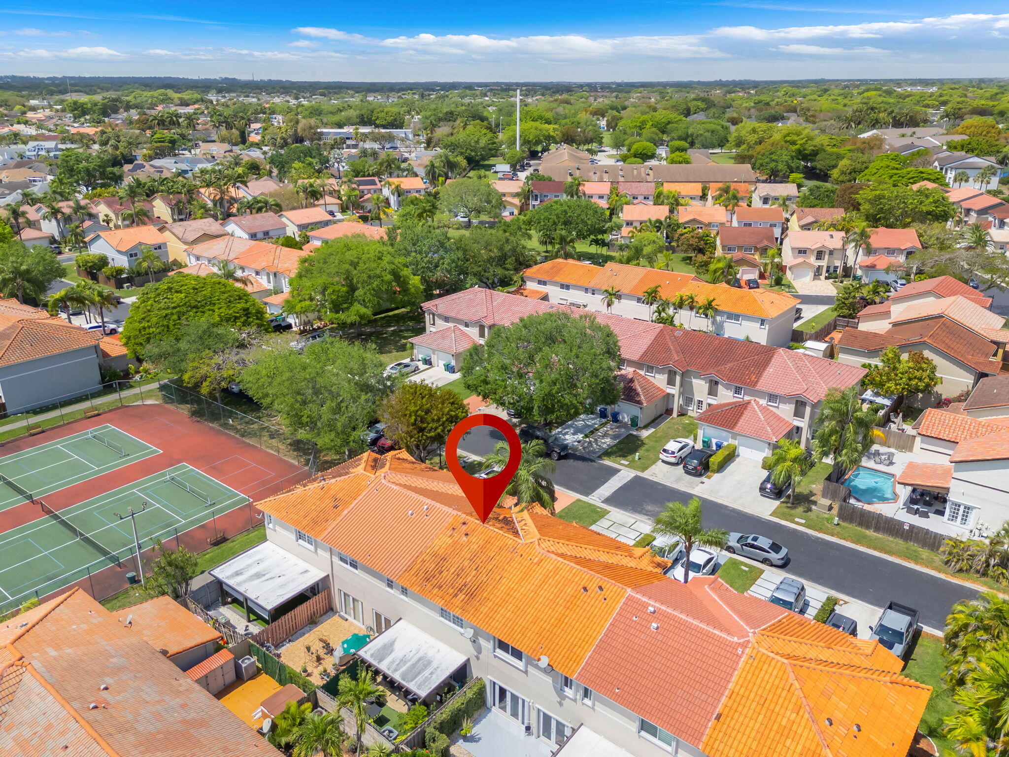 CHARLESTOWNE - Residential