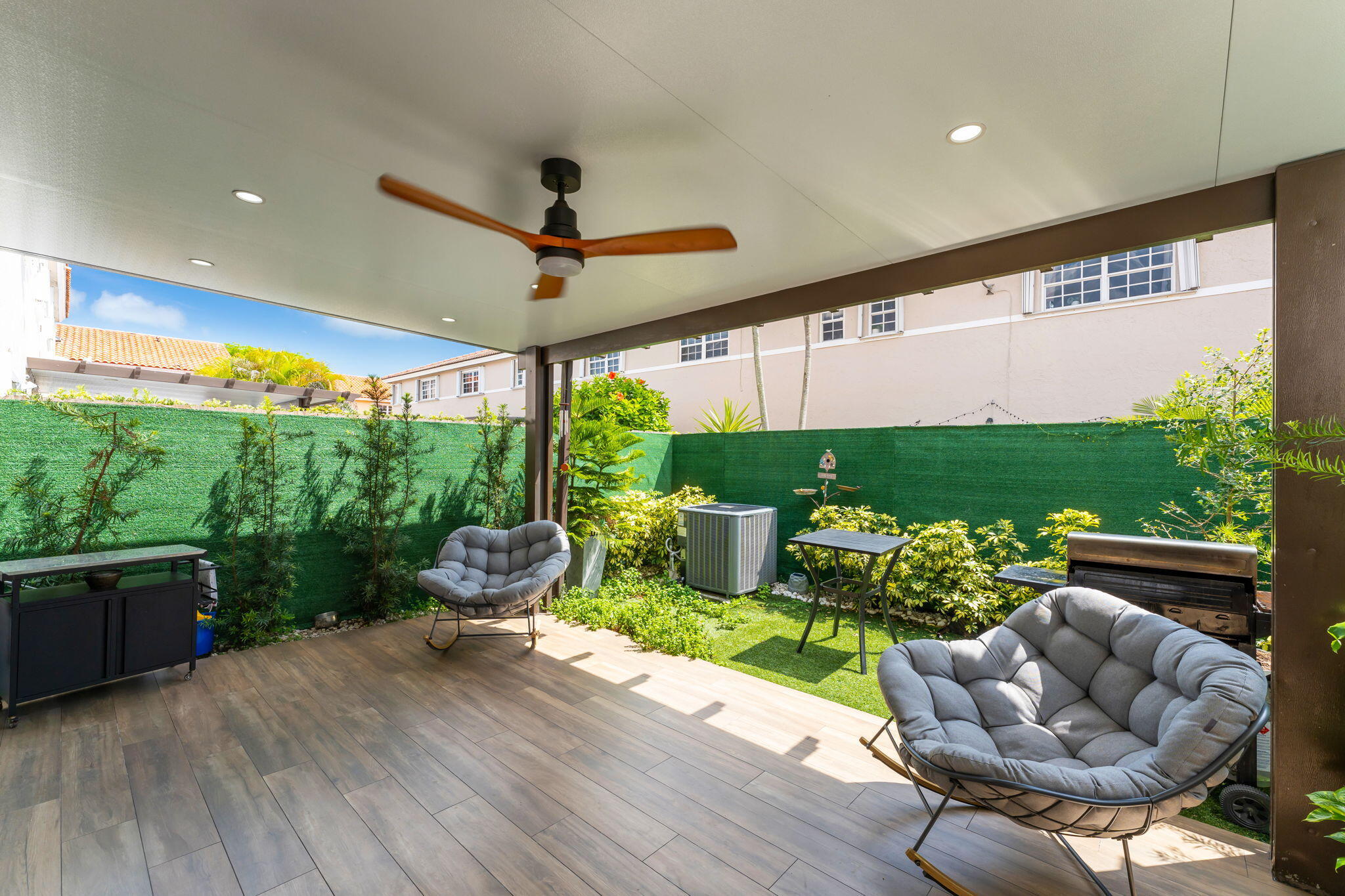 CHARLESTOWNE - Residential