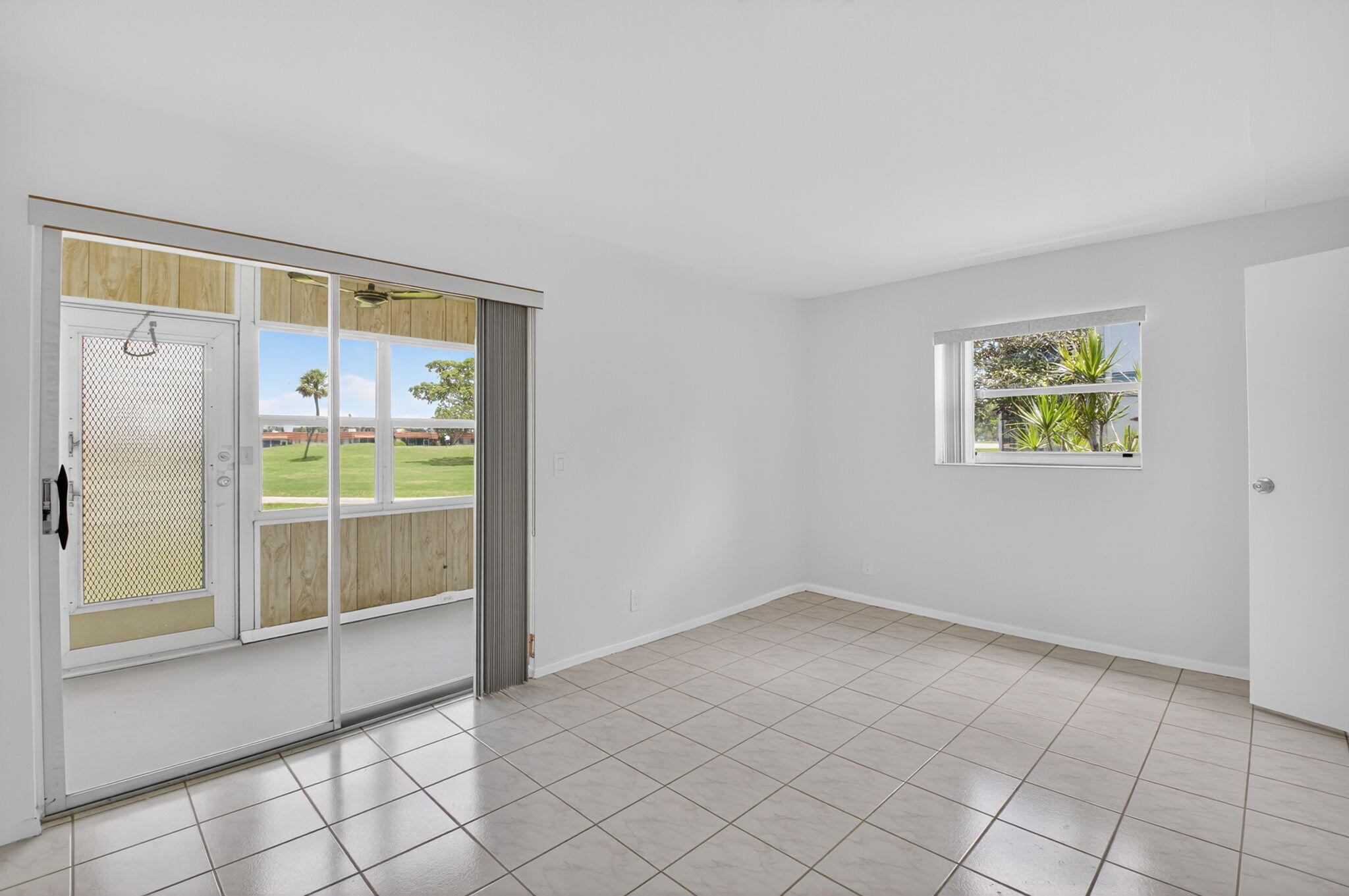 KINGS POINT TUSCANY CONDOS - Residential