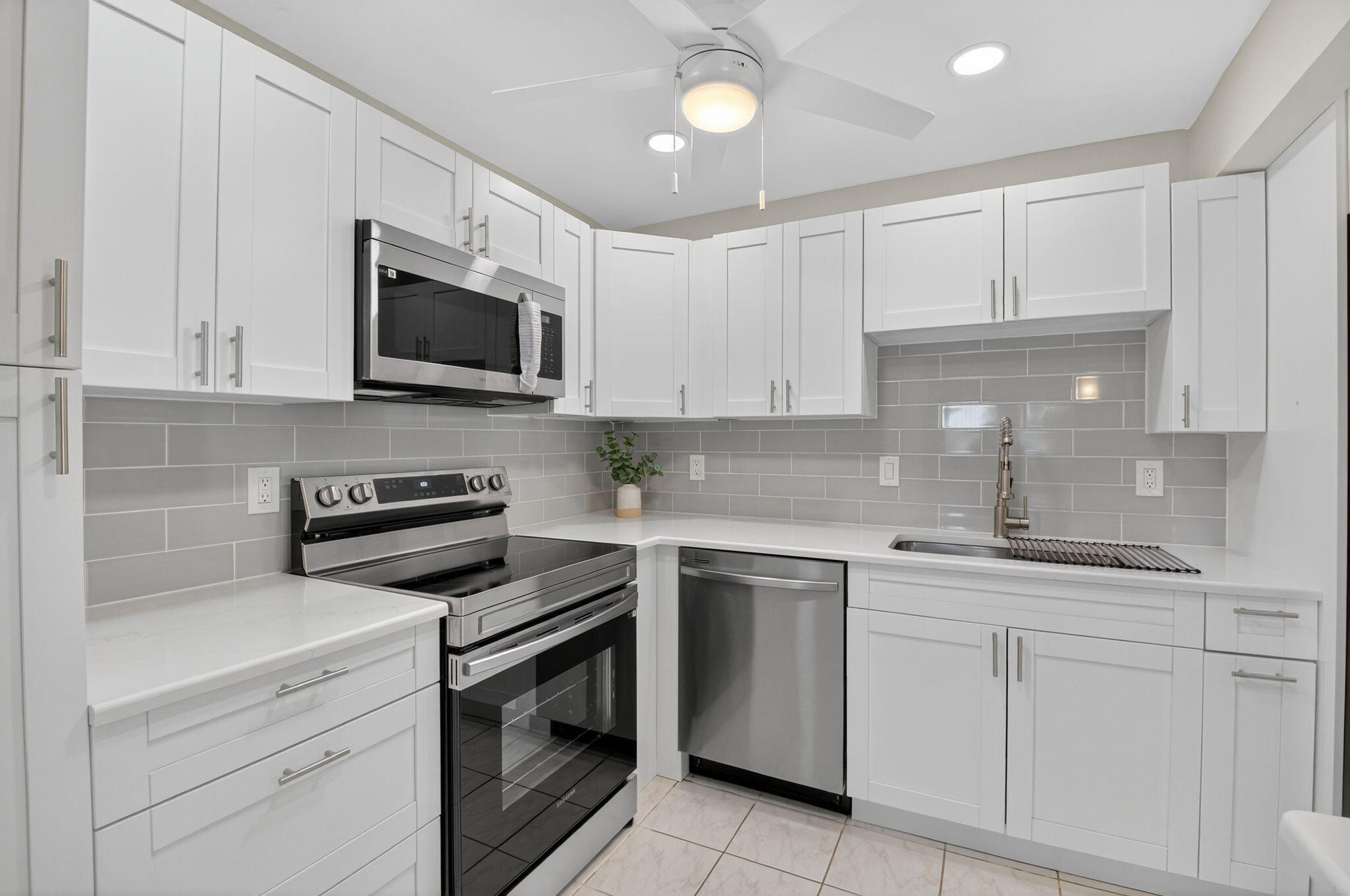 KINGS POINT TUSCANY CONDOS - Residential