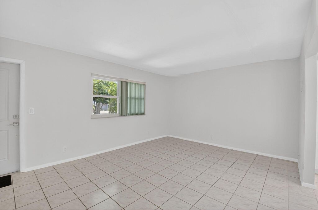 Photo of 294 Tuscany F Lane, Delray Beach, FL 33446 (MLS # R11109041)